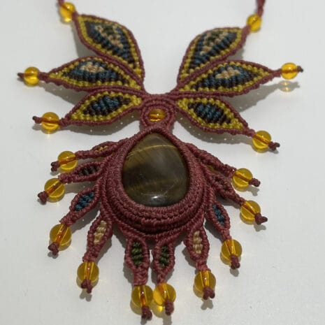 00A024 feature tiger's eye gemstone with macrame necklaces