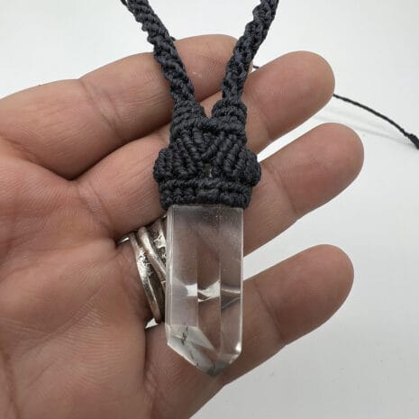 00A041 feature quartz geode stone with macrame necklaces